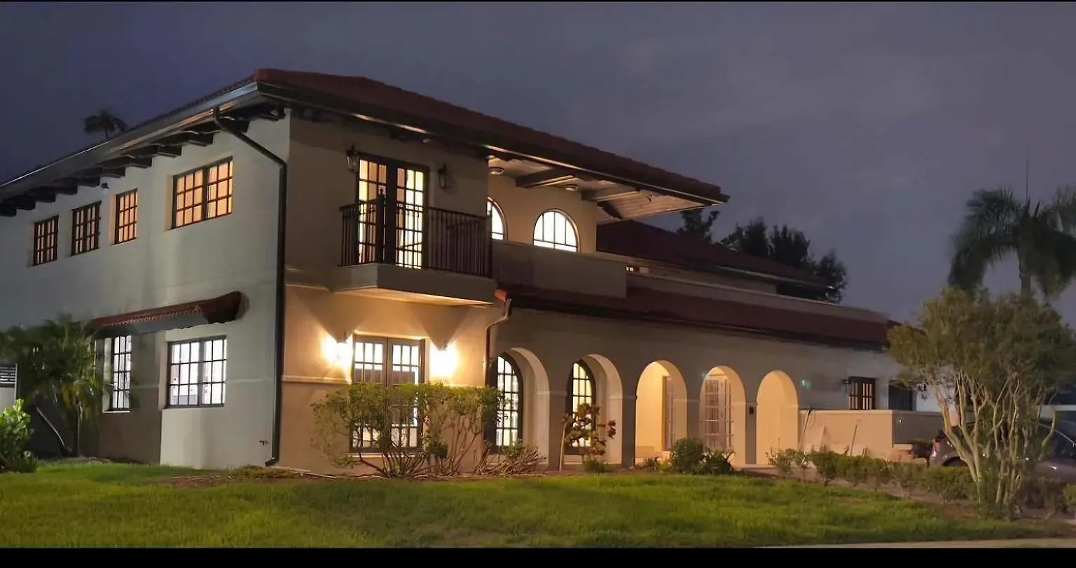 בית נופש טאמפה Pelican Retreat- Luxury Villa Near Golf And Beach